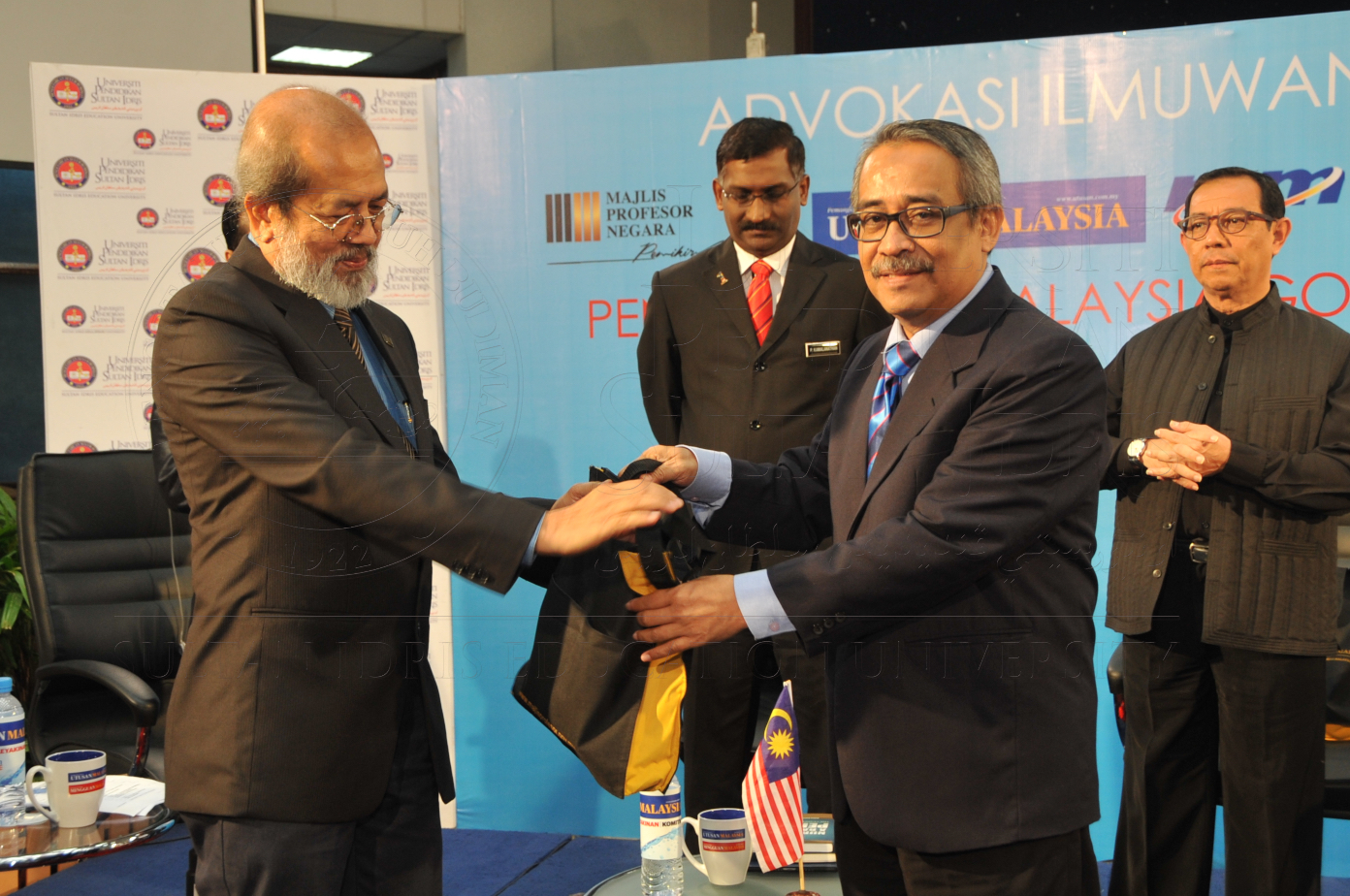 PRO15 151 ADVOKASI HAS 7321